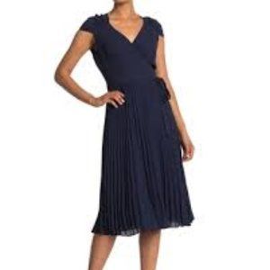Maggy London Surplice Ruched Shoulder Pleated Midi- Navy- Size 6- Wedding Guest